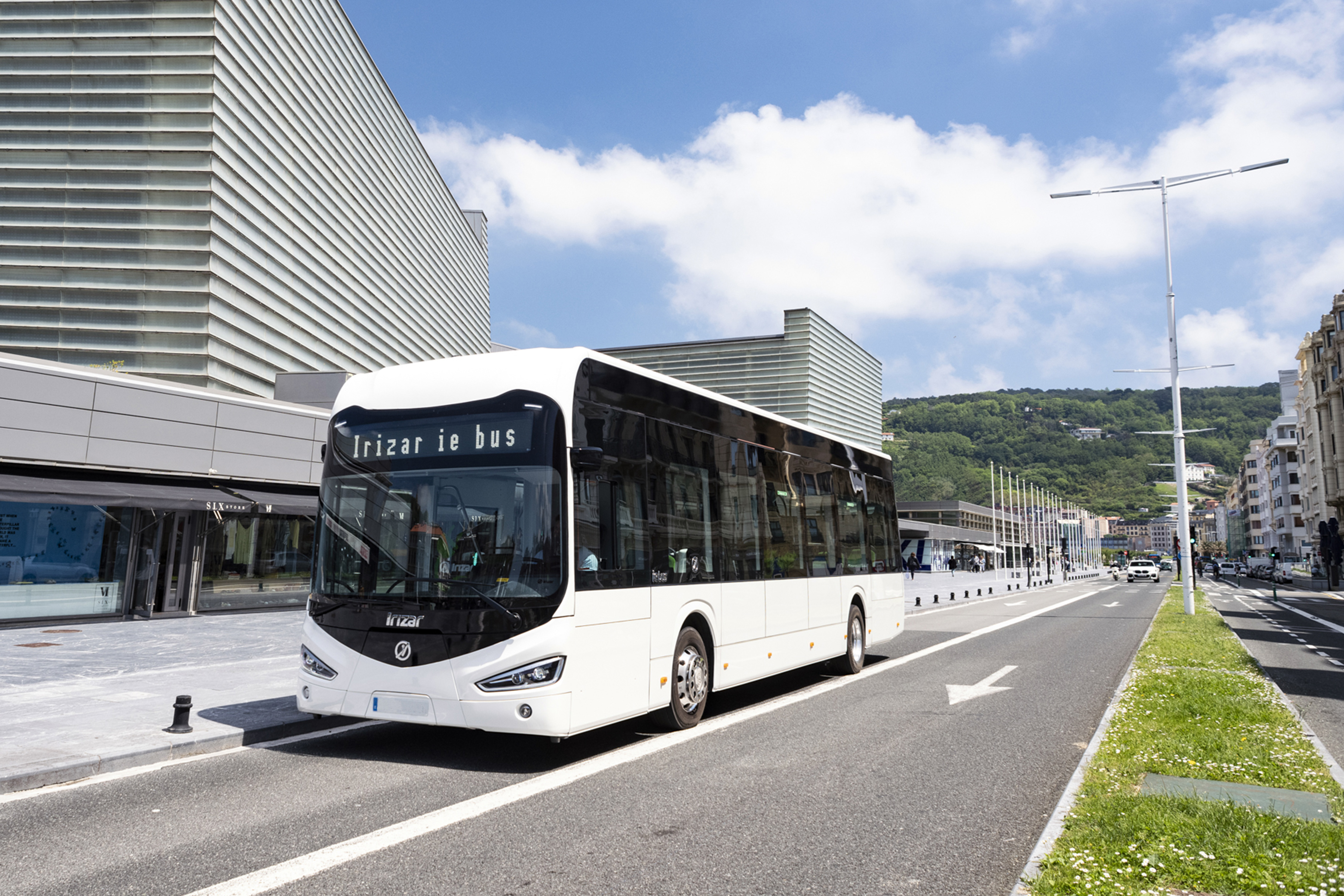Irizar ie bus wins the Bus of the Year 2021 award 