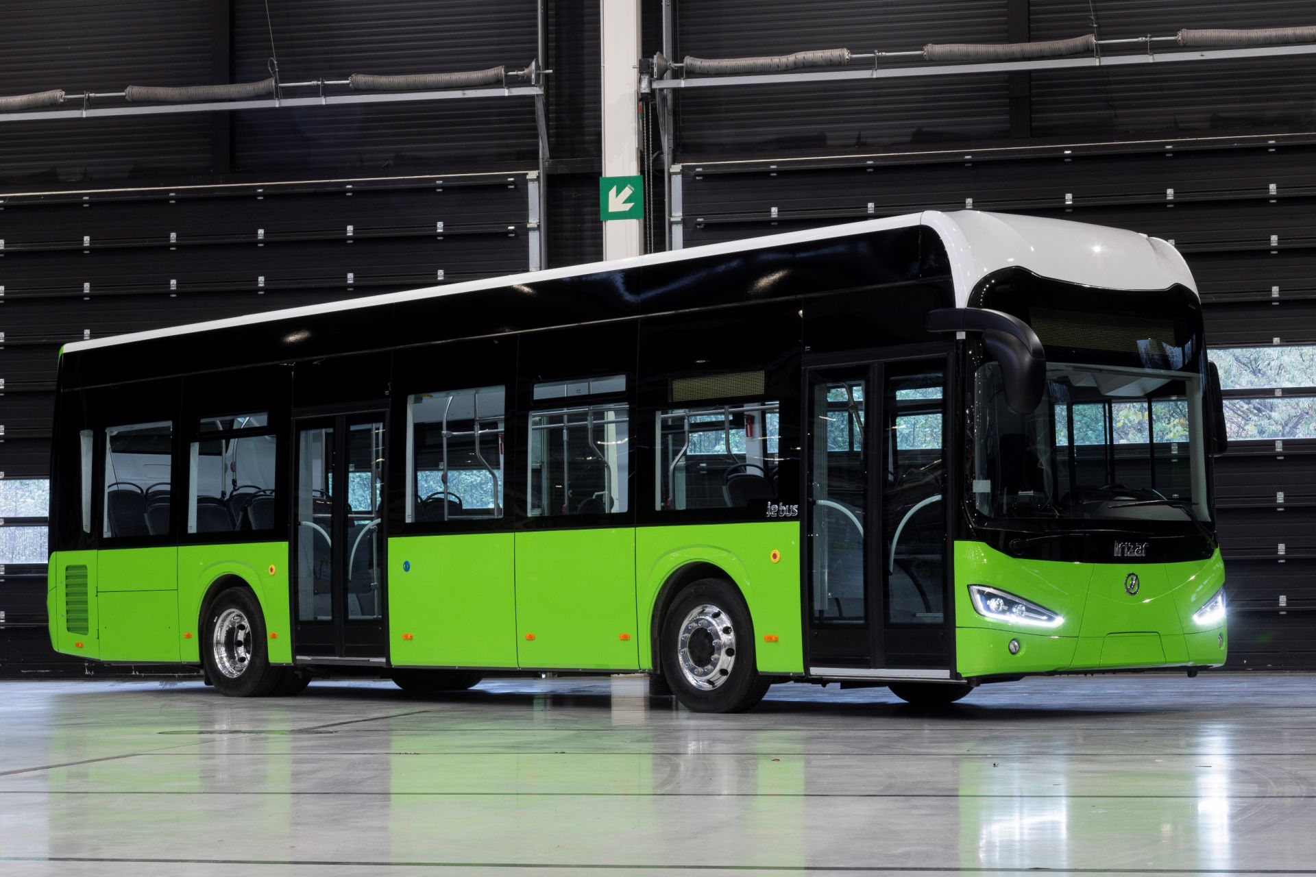 El Grupo Irizar sigue expandiéndose en Portugal y suministrará 43 autobuses y autocares al municipio de Guimarães