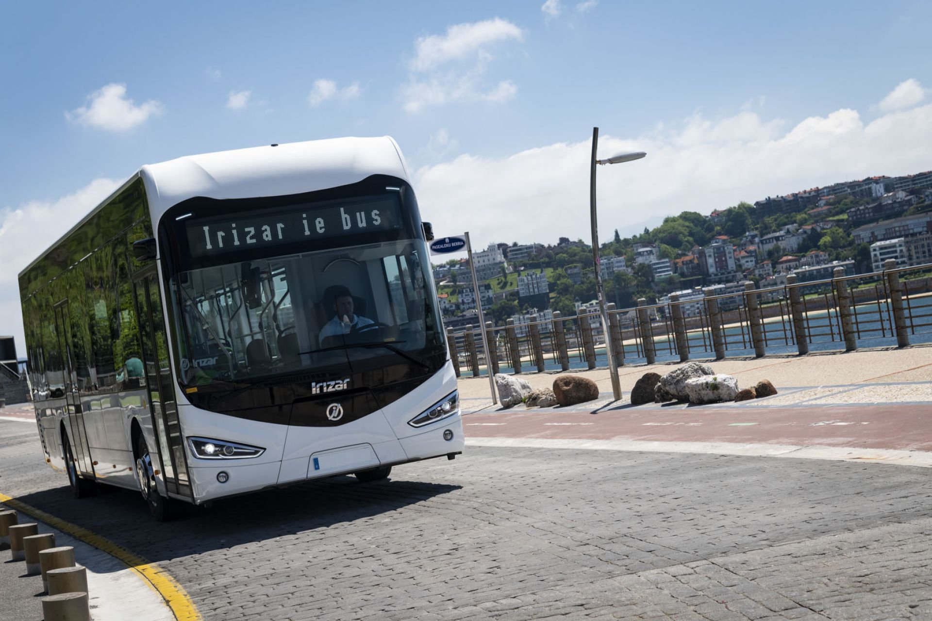 Irizar e-mobility remettra huit autobus électriques à Hambourg